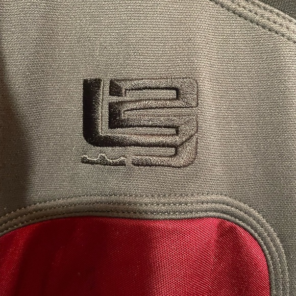 VINTAGE NIKE LEBRON JAMES Dryfit Zip-up Sweater LB23 Size L - Picture 4 of 4